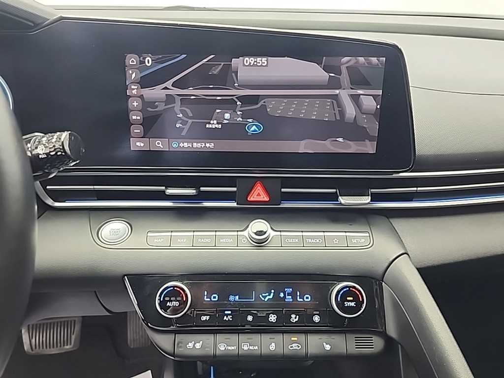 Hyundai Avante — photo 10