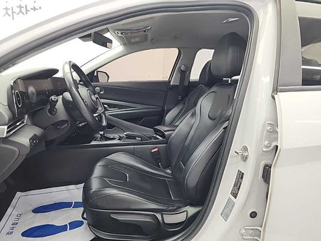 Hyundai Avante — photo 11