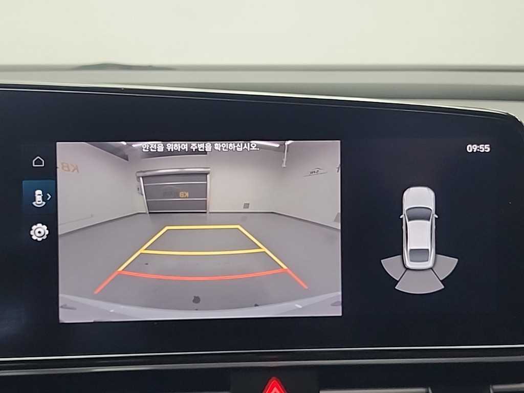 Hyundai Avante — photo 14