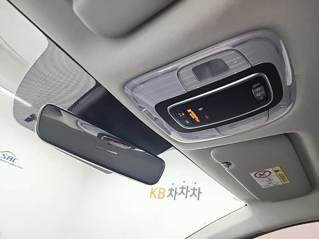 Hyundai Avante — photo 15