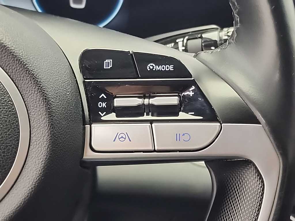 Hyundai Avante — photo 16