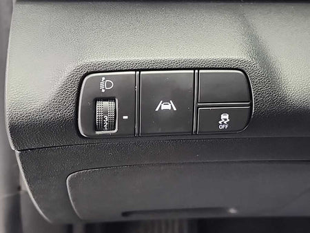 Hyundai Avante — photo 17