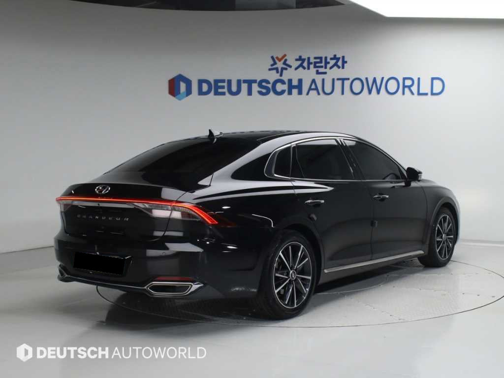 Hyundai Grandeur — photo 02