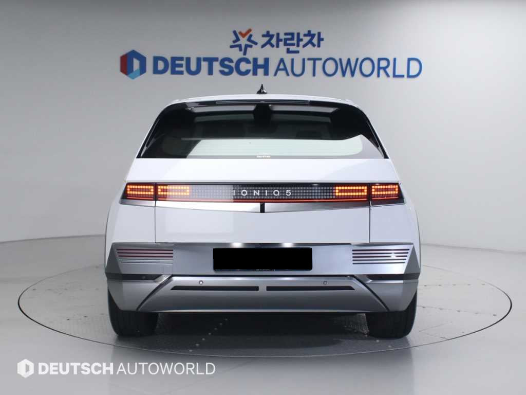 Hyundai Ioniq5 — photo 04