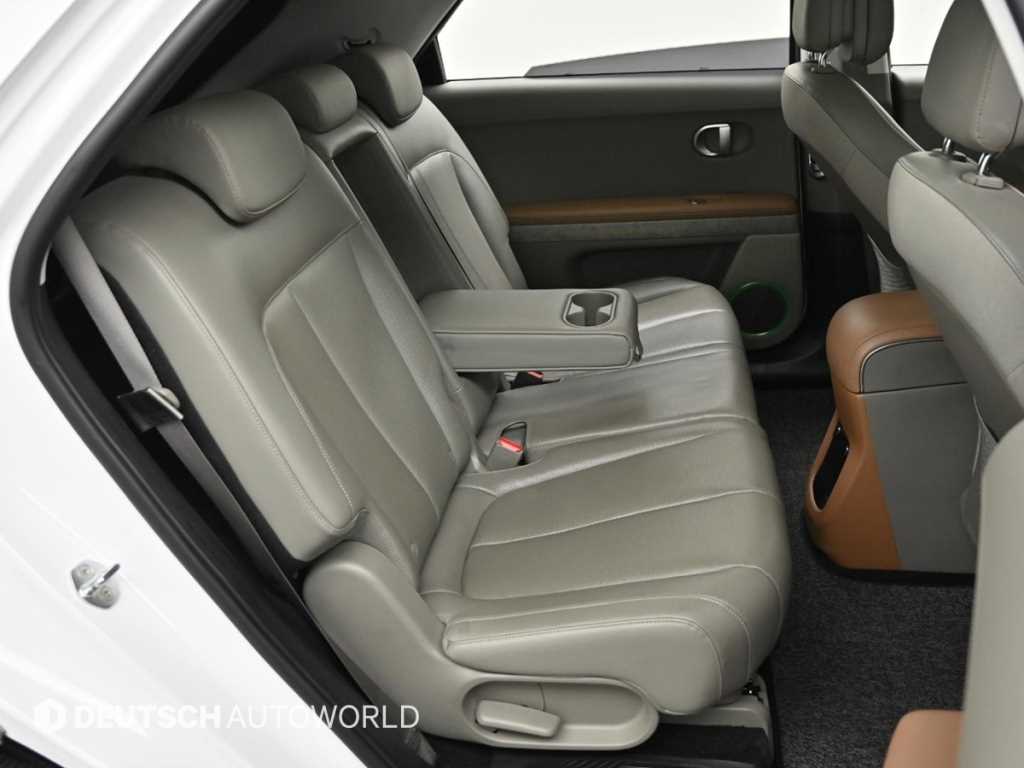Hyundai Ioniq5 — photo 12
