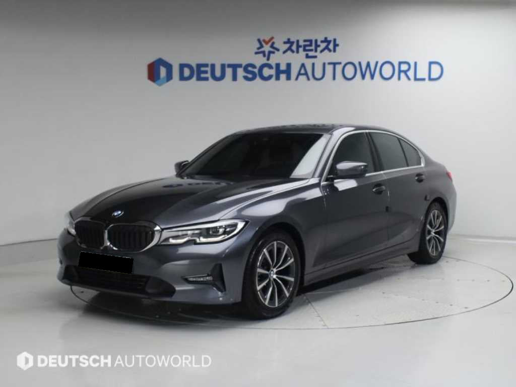 BMW 3-Series — photo 01