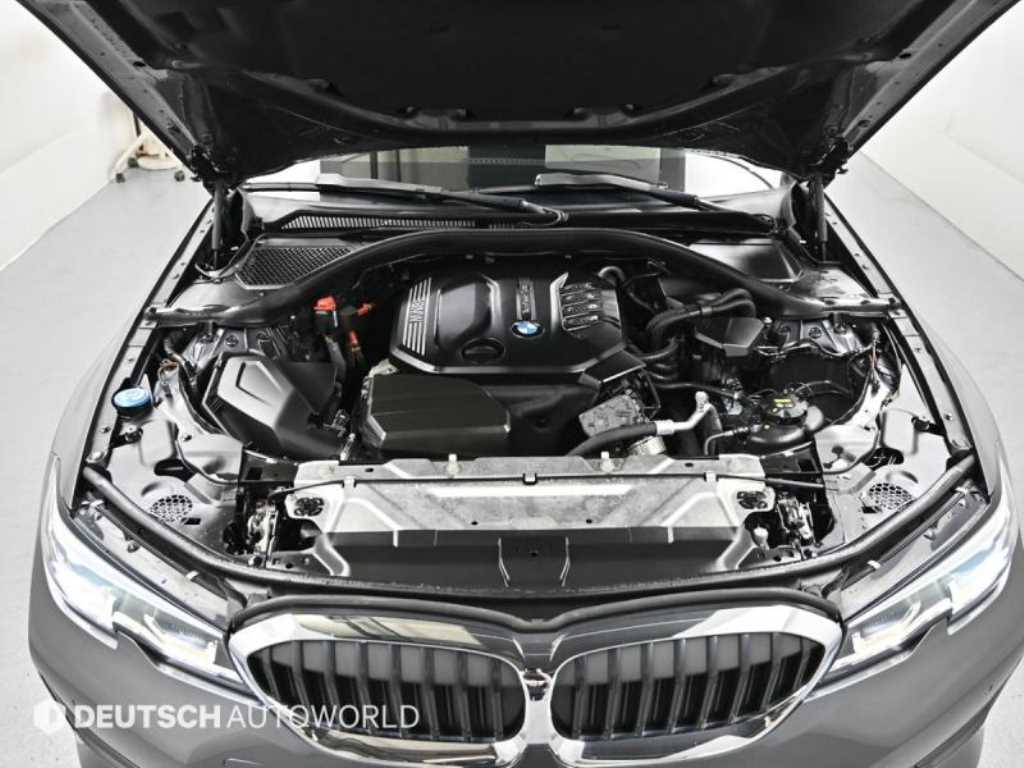 BMW 3-Series — photo 06