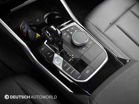 BMW 3-Series — photo 09