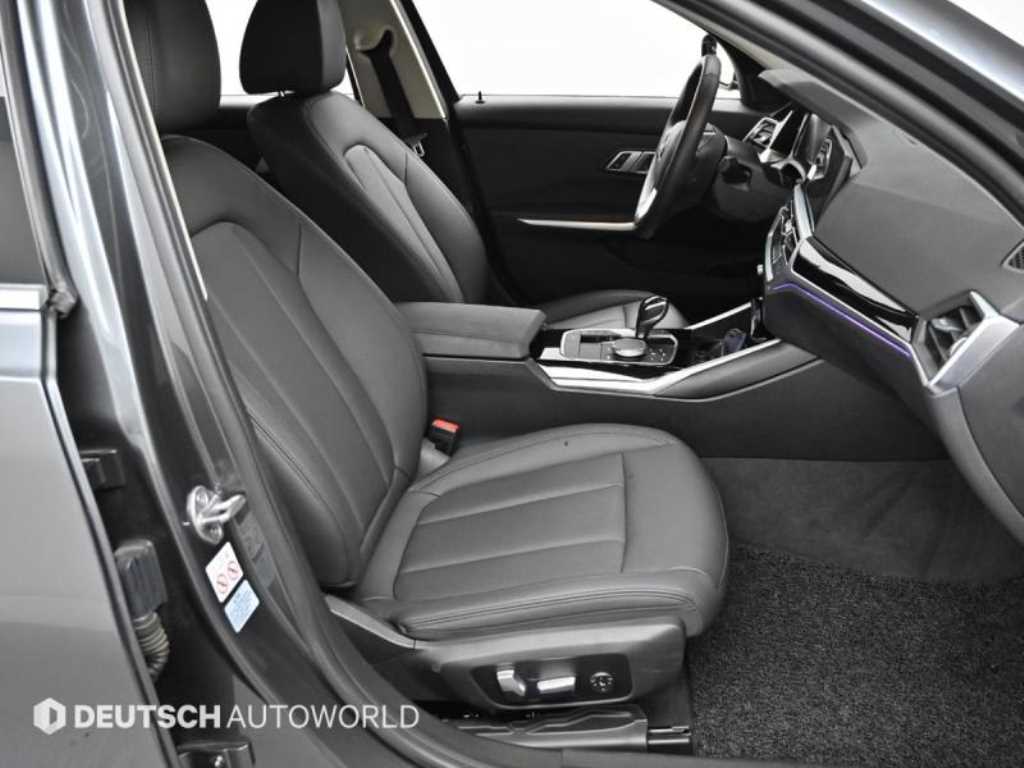 BMW 3-Series — photo 10