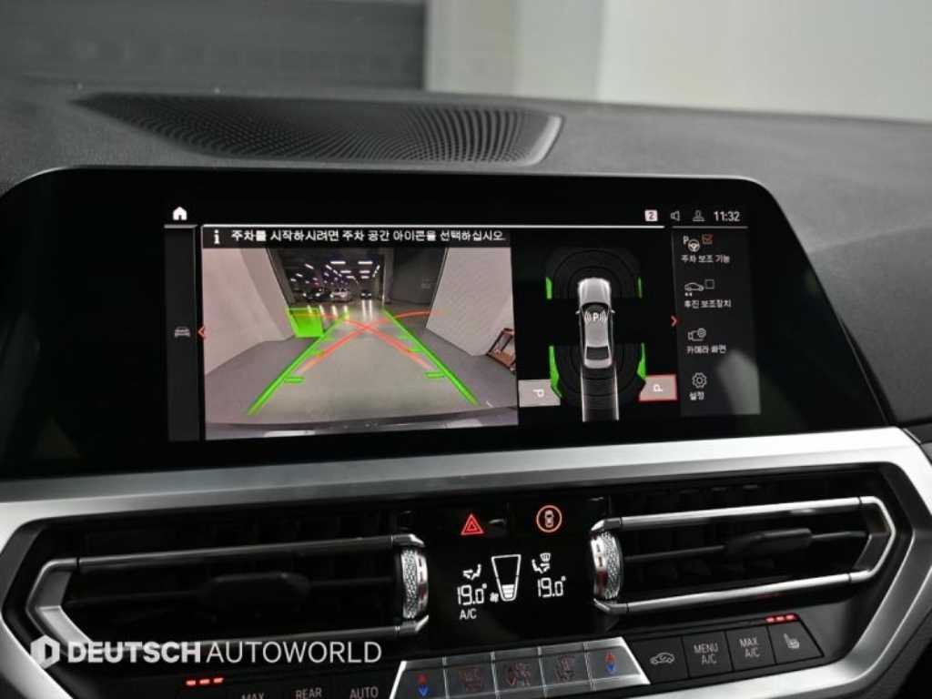 BMW 3-Series — photo 15