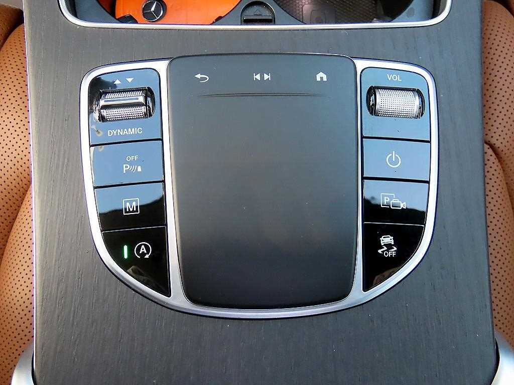 Mercedes-Benz GLC-Class — photo 12