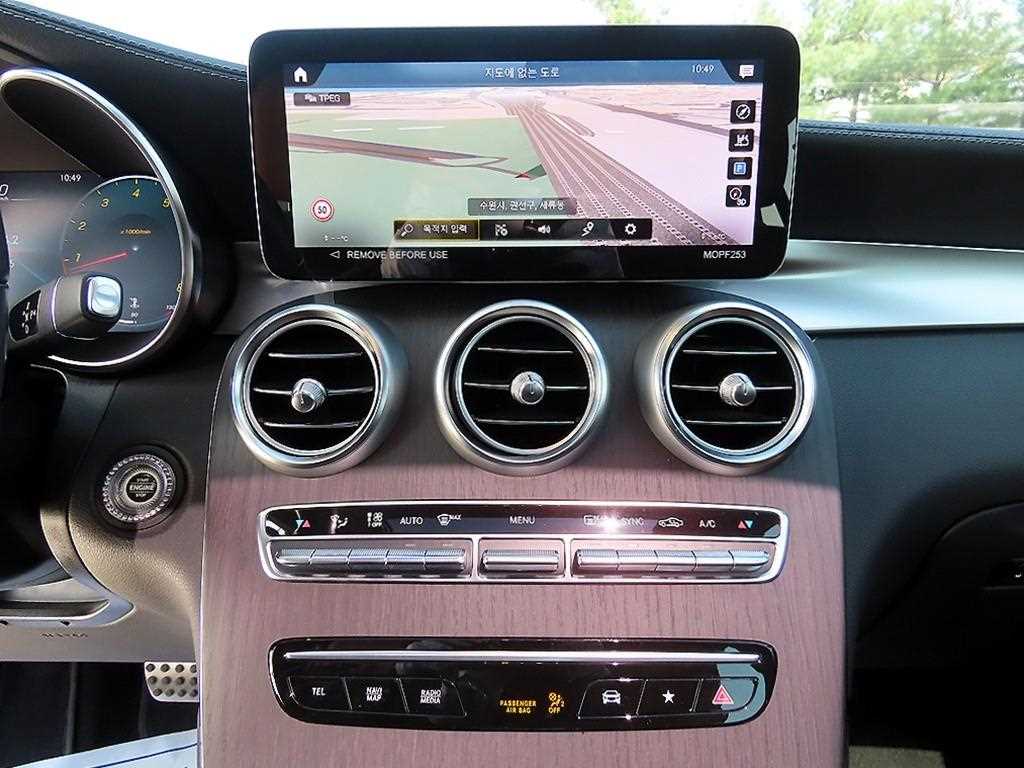 Mercedes-Benz GLC-Class — photo 13