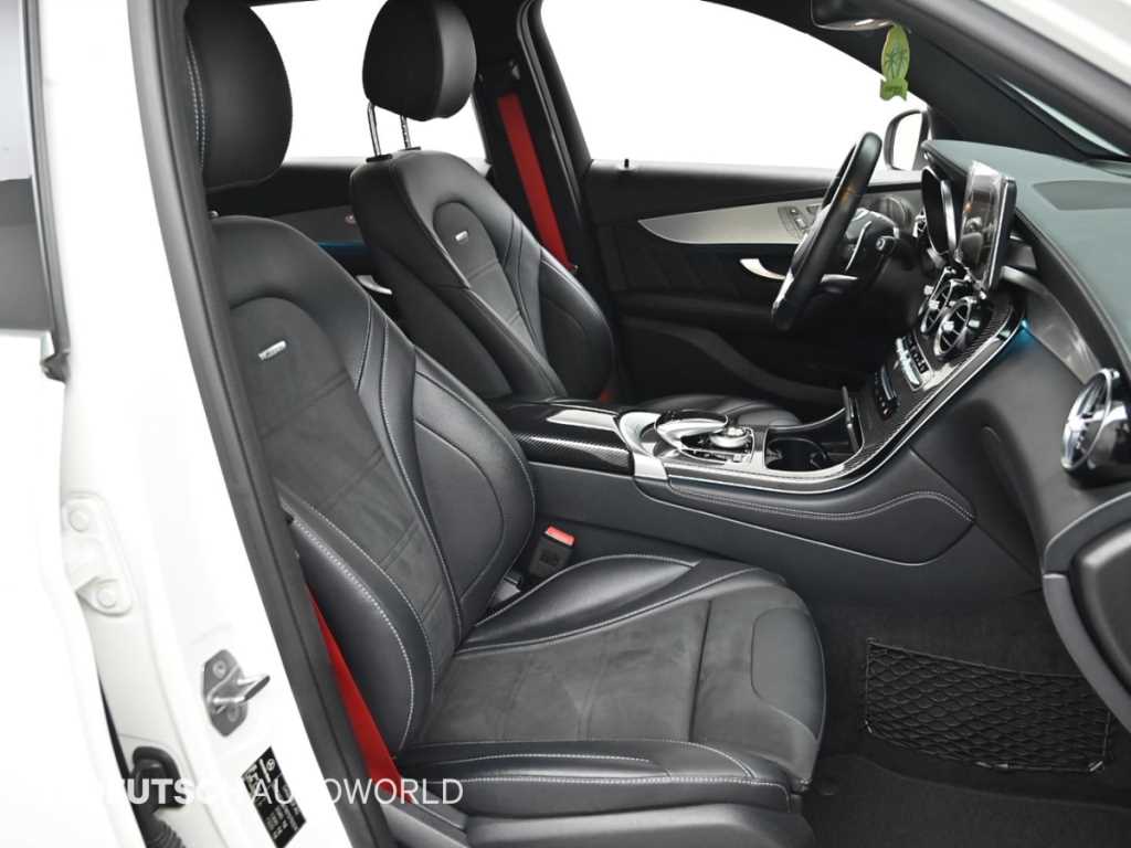 Mercedes-Benz GLC-Class — photo 10