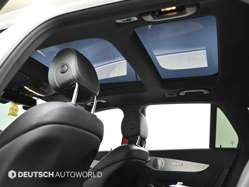 Mercedes-Benz GLC-Class — photo 18