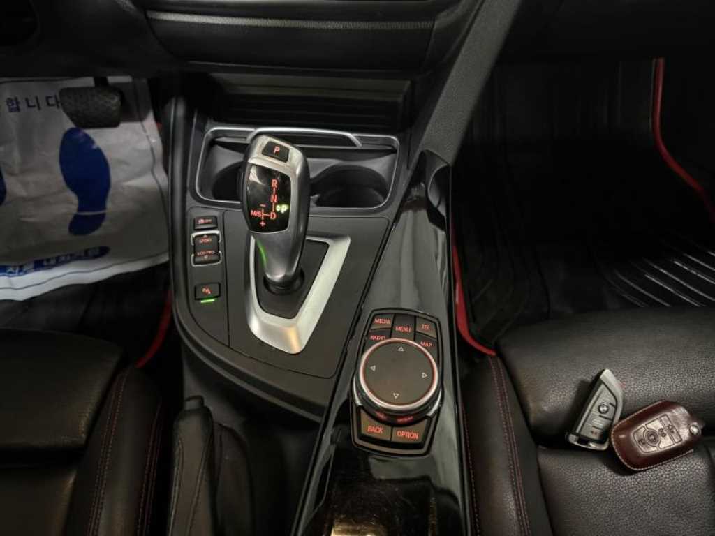 BMW 4-Series — photo 13