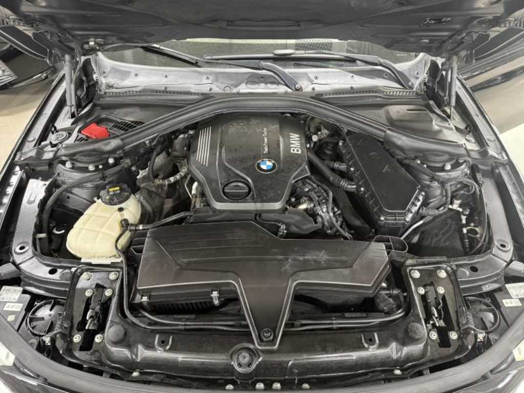 BMW 4-Series — photo 18