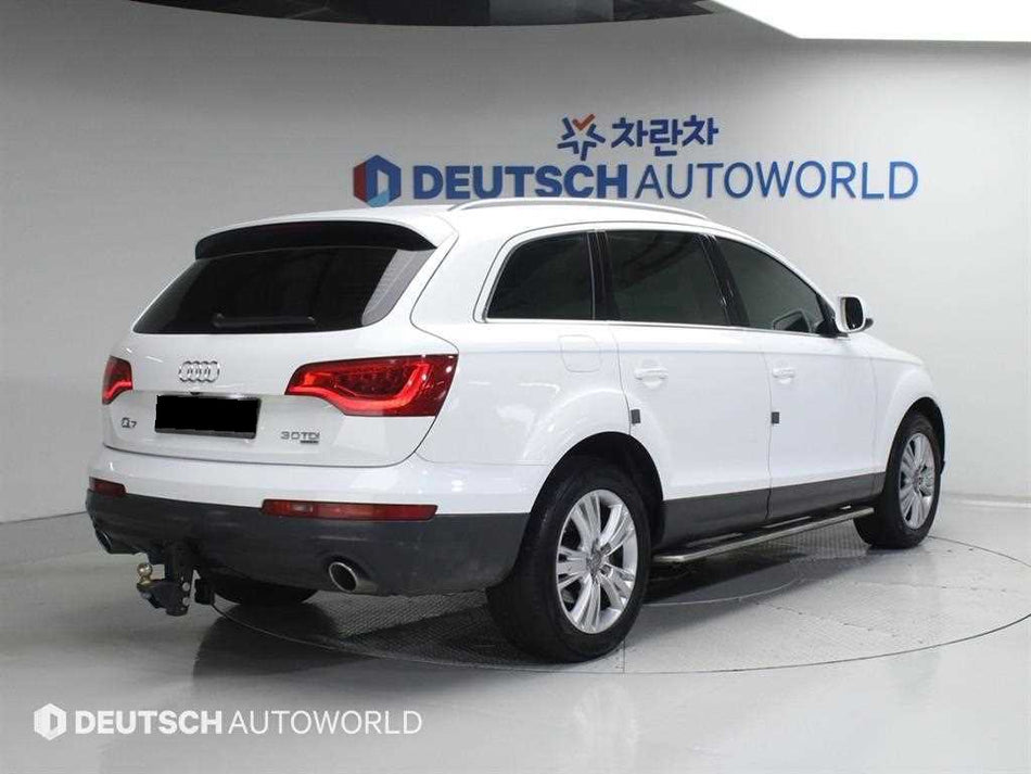 Audi Q7 — photo 02