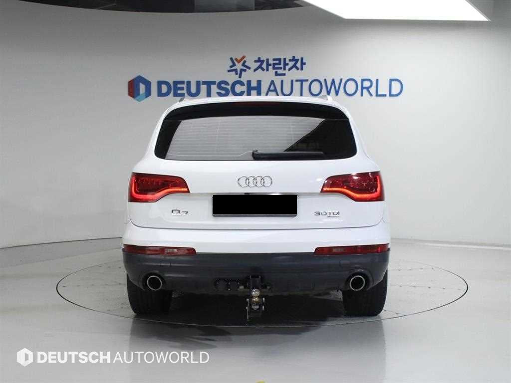 Audi Q7 — photo 04