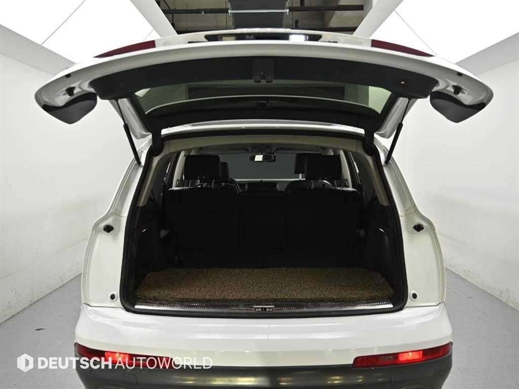 Audi Q7 — photo 16