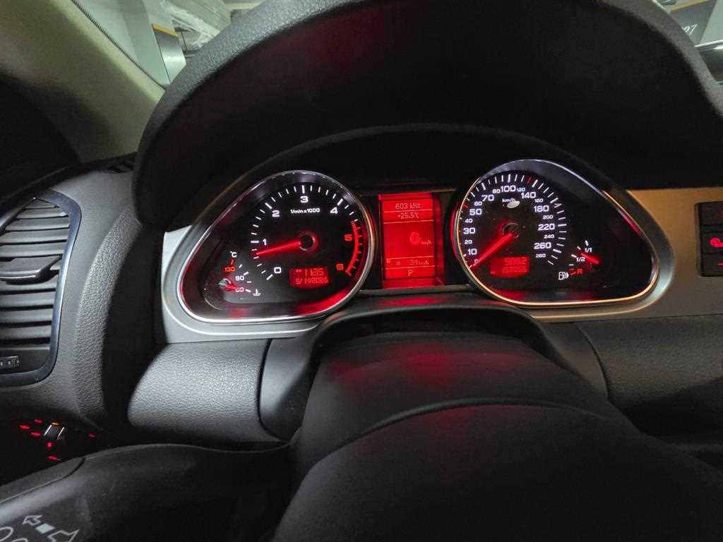 Audi Q7 — photo 20