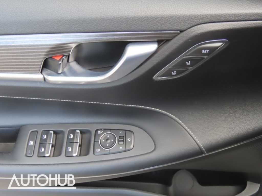 Hyundai Grandeur — photo 13