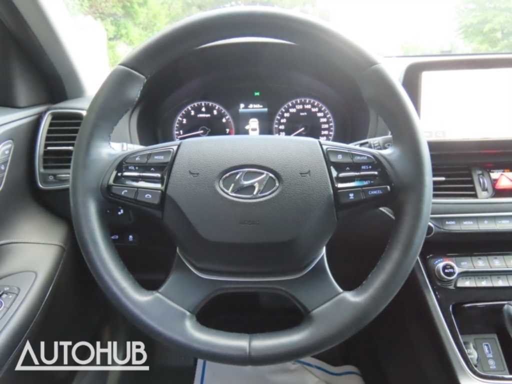 Hyundai Grandeur — photo 17