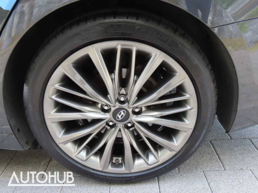 Hyundai Grandeur — photo 18