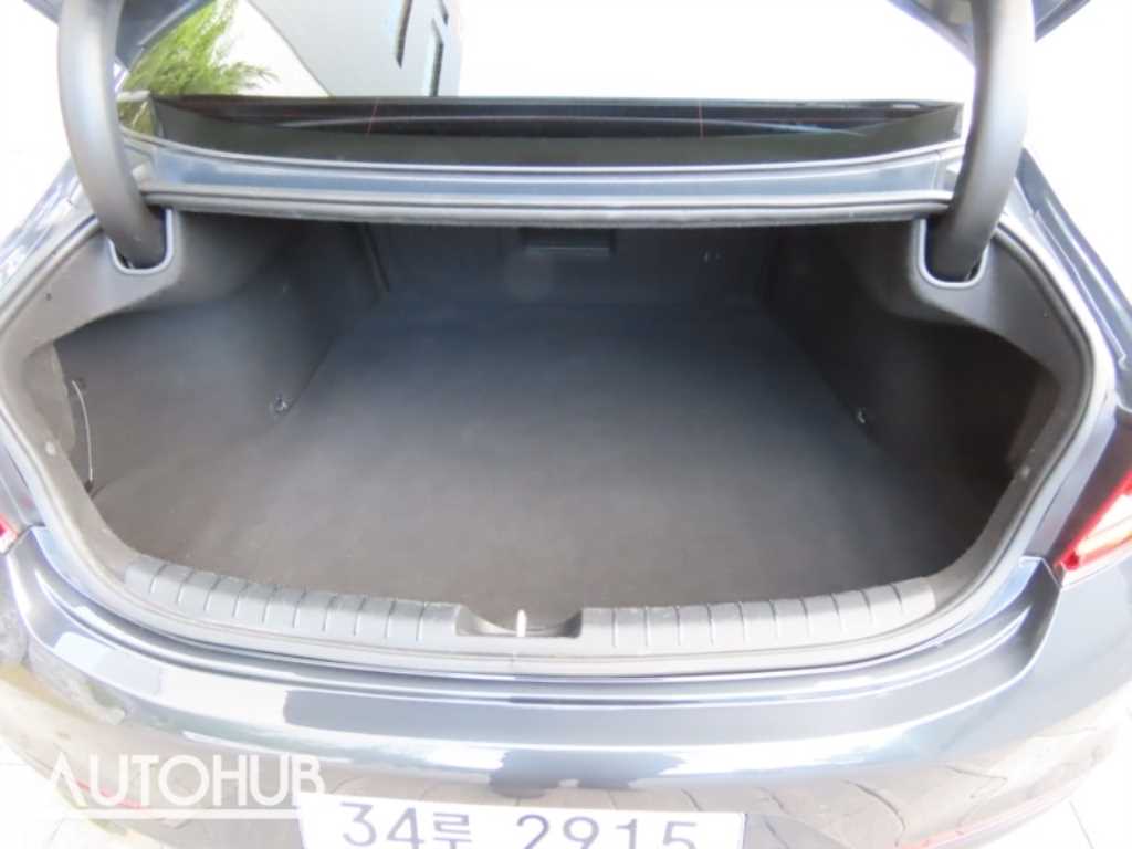 Hyundai Grandeur — photo 19