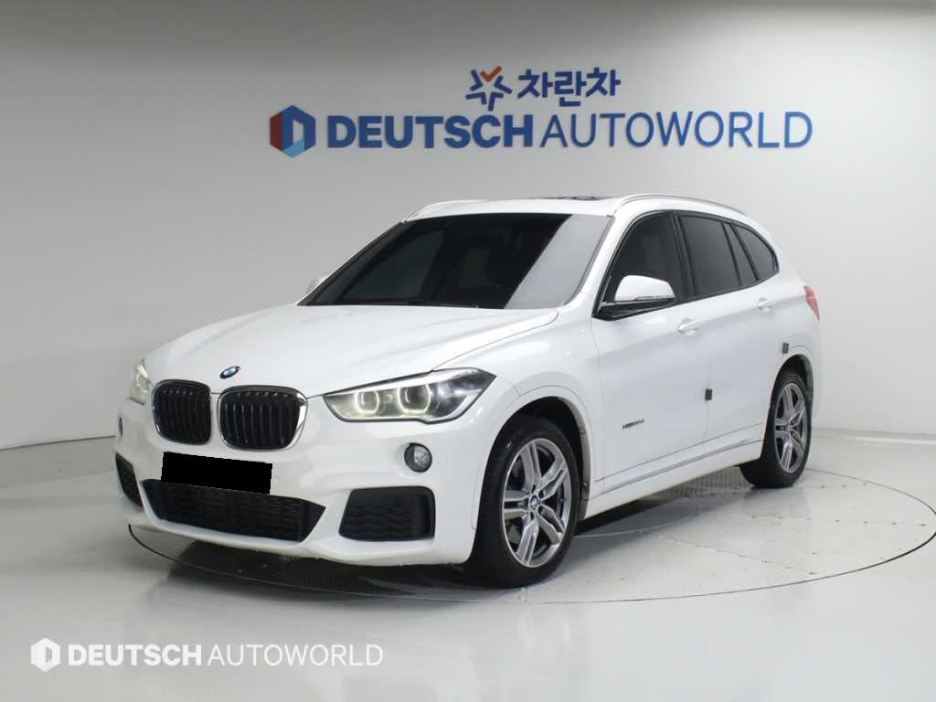 BMW X1 — photo 01