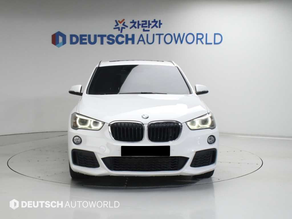 BMW X1 — photo 03