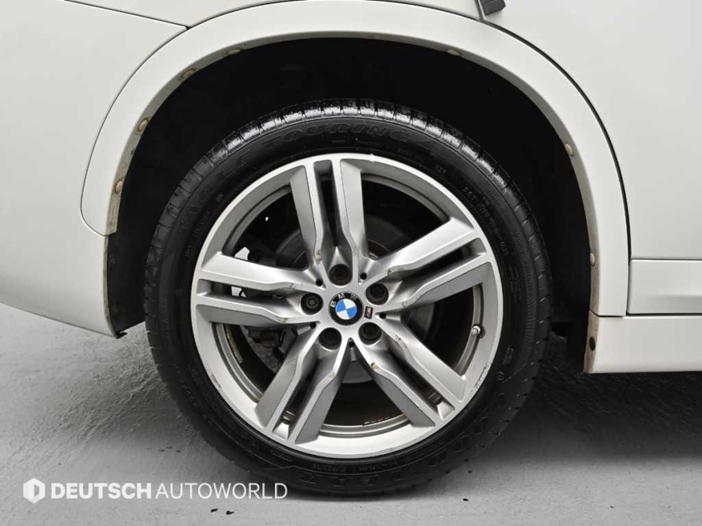 BMW X1 — photo 05