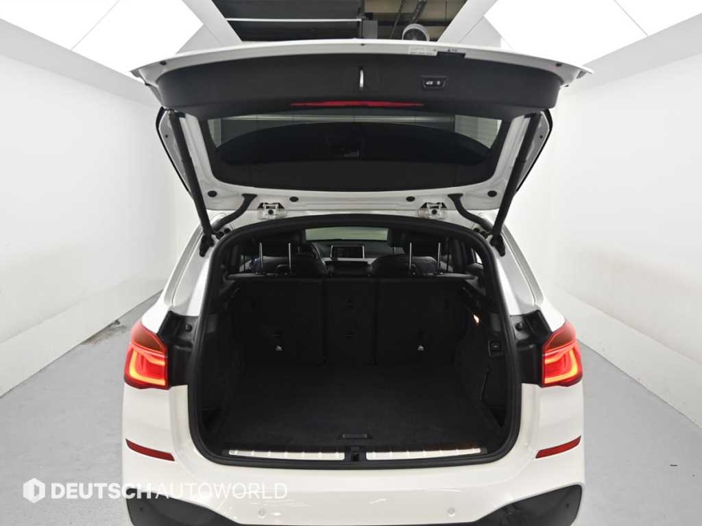 BMW X1 — photo 19