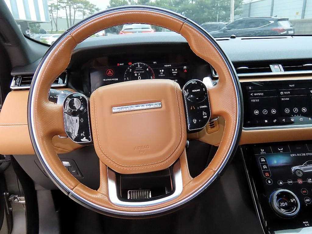 Land Rover Range Rover Velar — photo 08