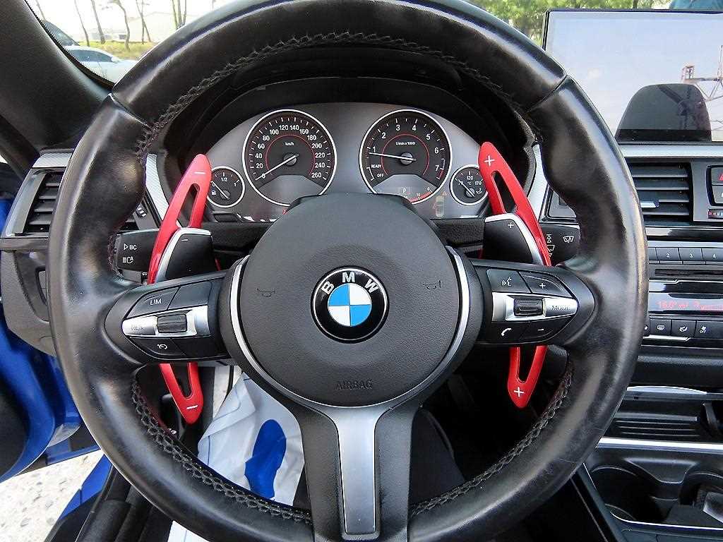 BMW 4-Series — photo 10