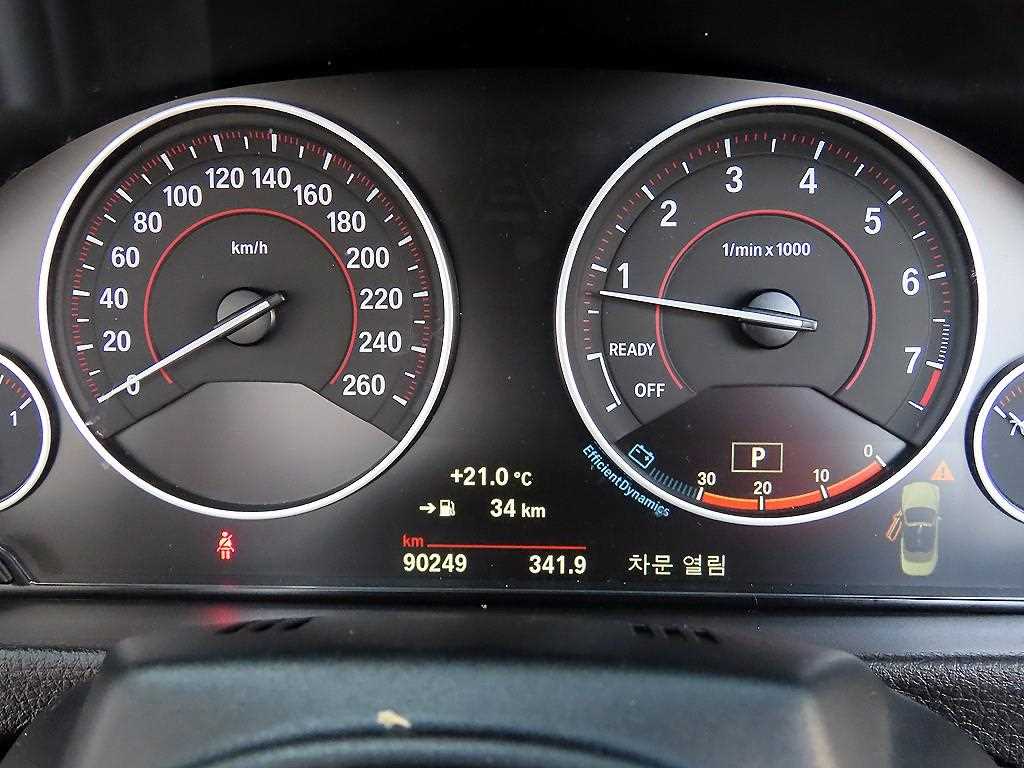 BMW 4-Series — photo 11