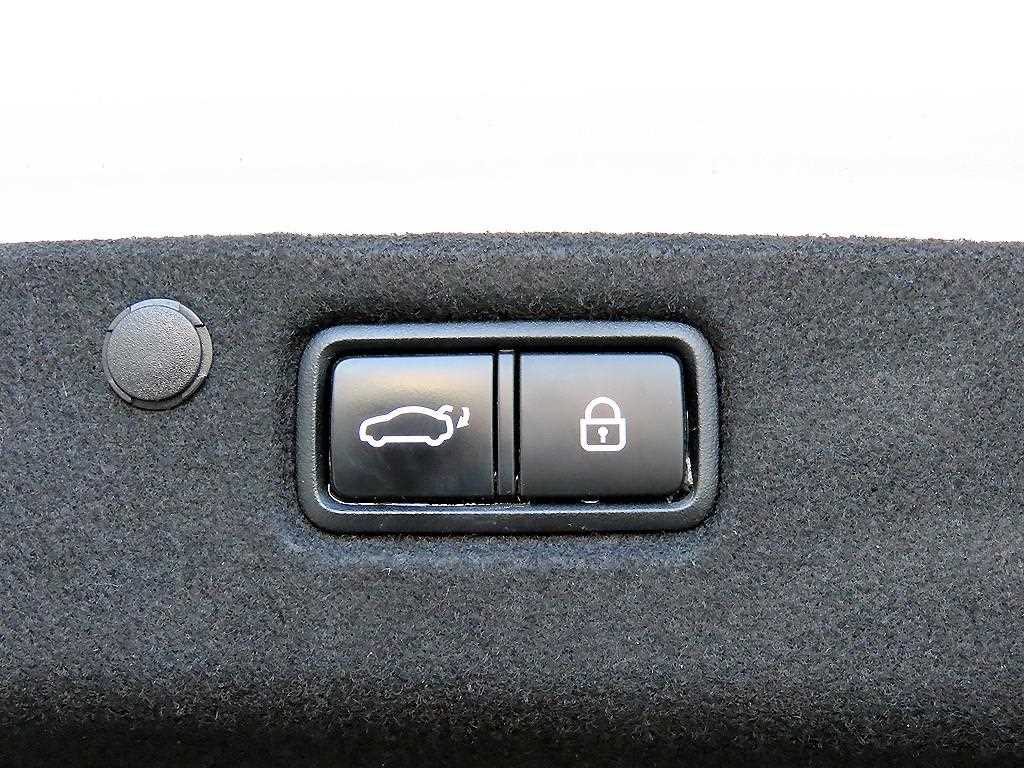 Hyundai Grandeur — photo 17