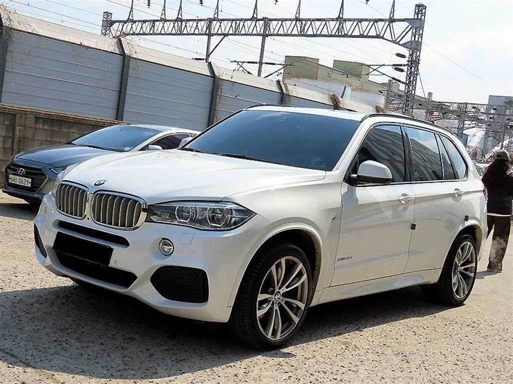BMW X5 — photo 02