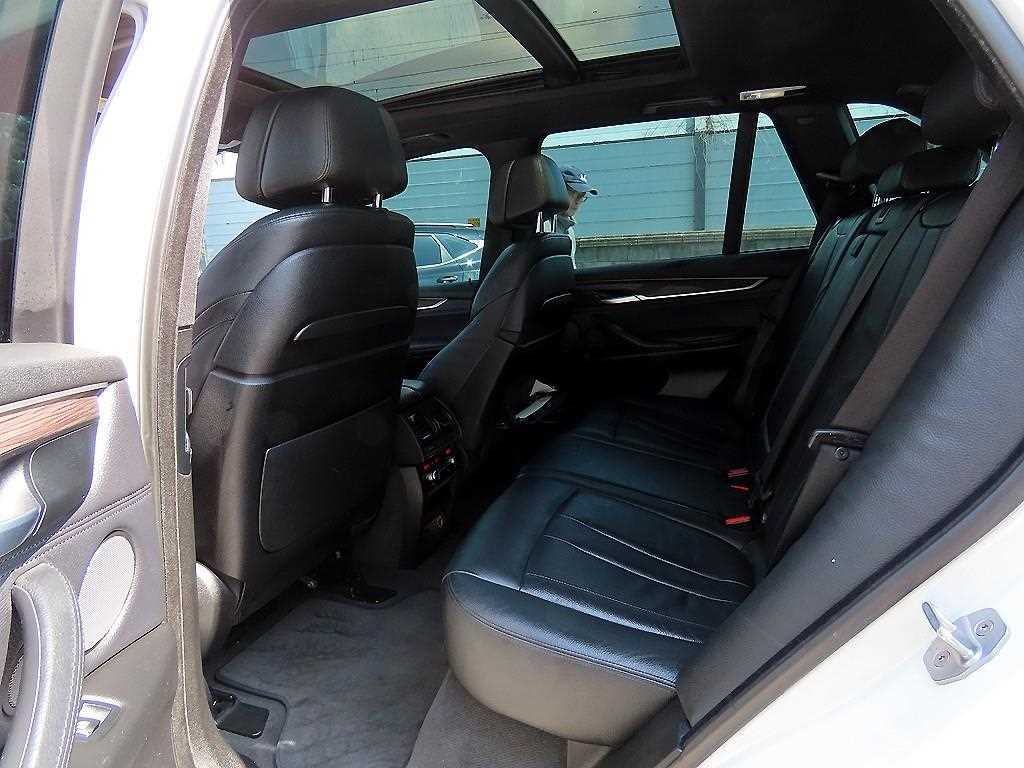 BMW X5 — photo 06