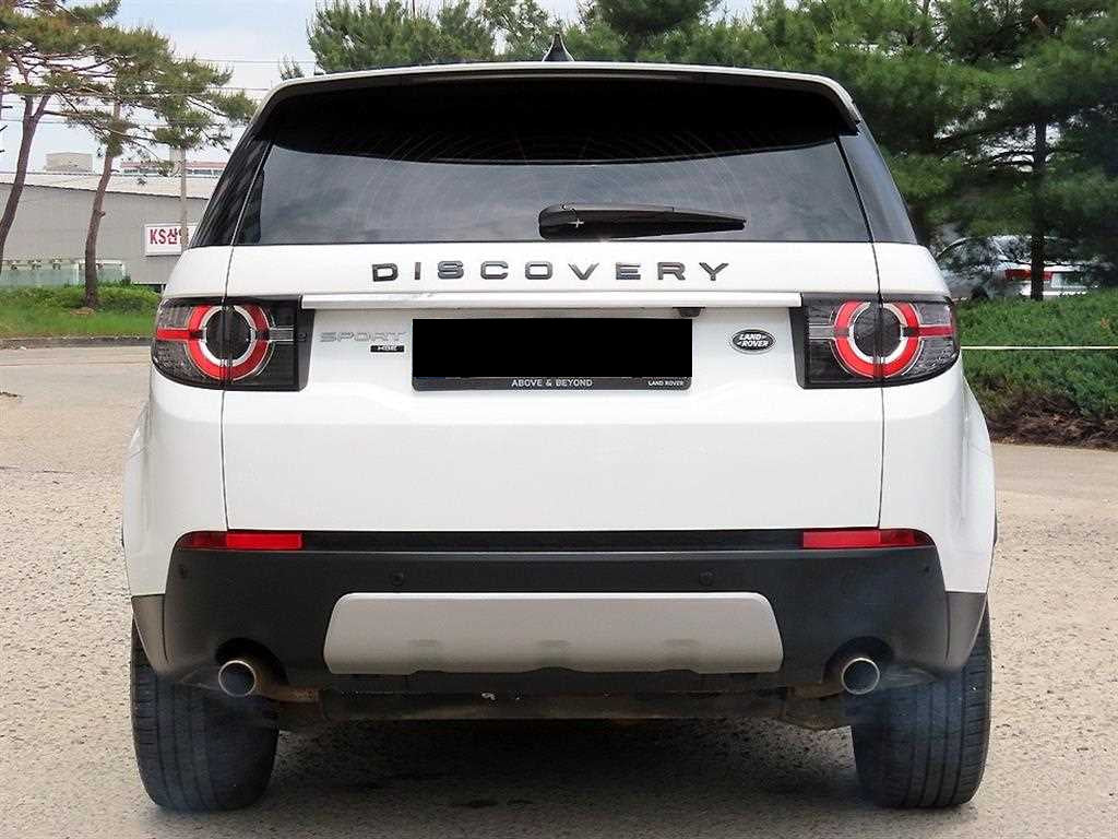 Land Rover Discovery Sport — photo 04
