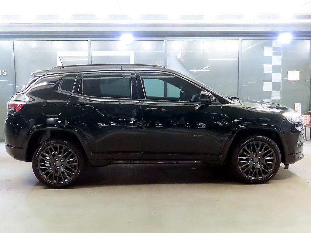 Jeep Compass — photo 03