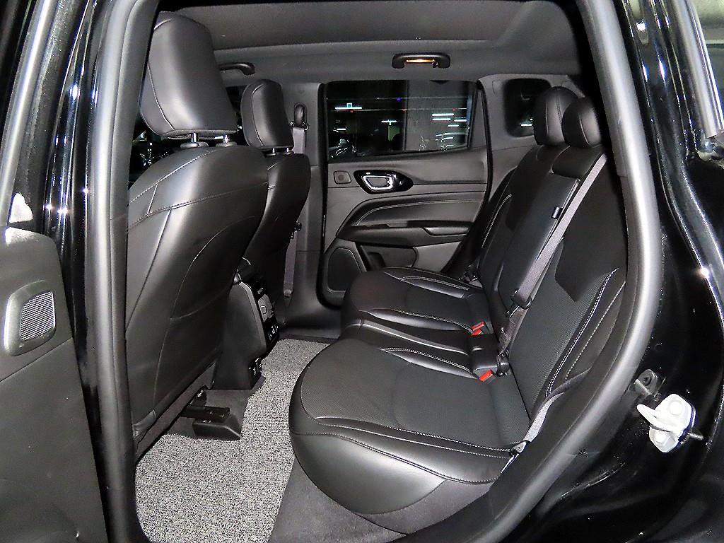 Jeep Compass — photo 07