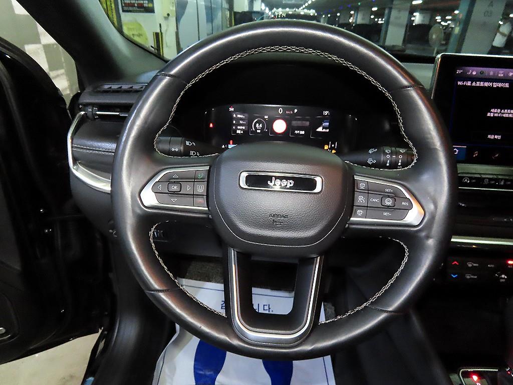 Jeep Compass — photo 08