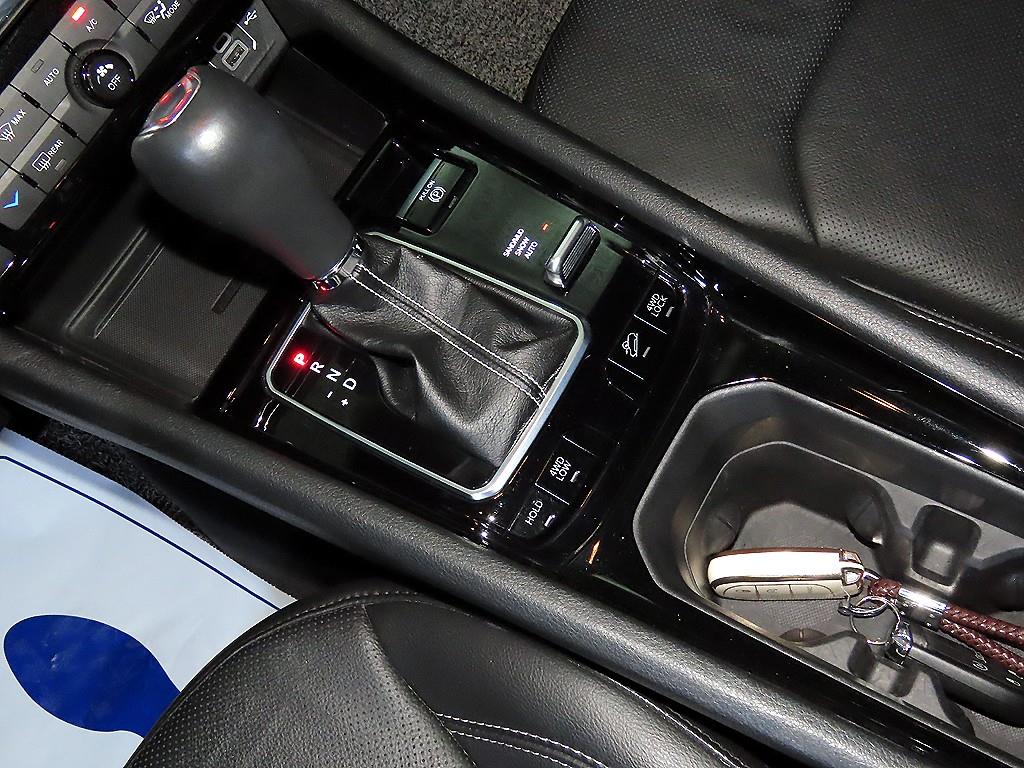 Jeep Compass — photo 12