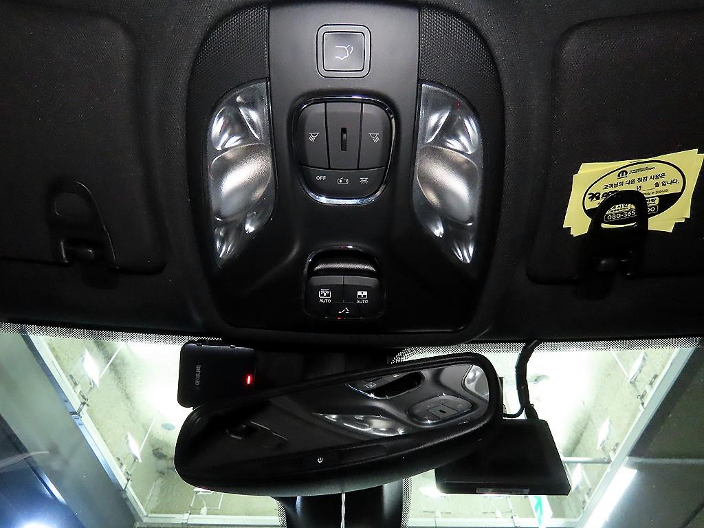 Jeep Compass — photo 14