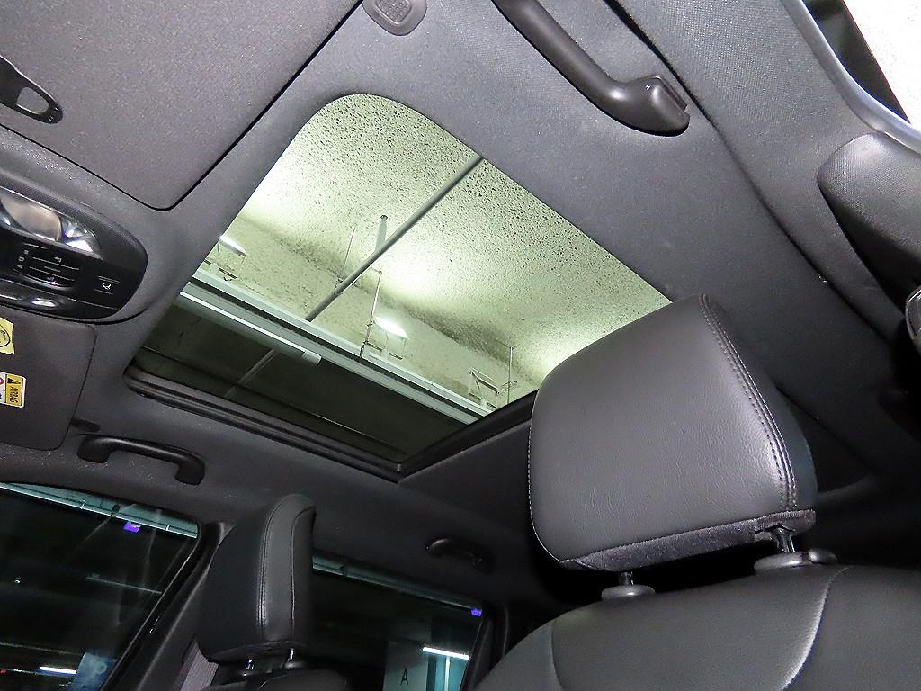 Jeep Compass — photo 15