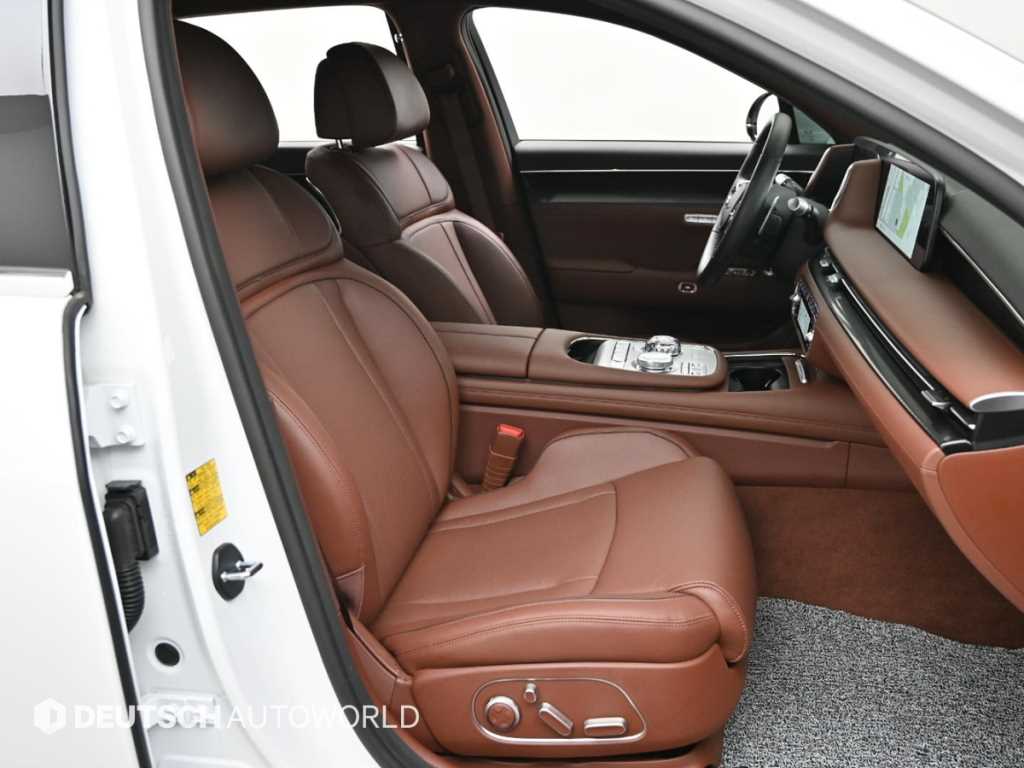 Genesis G90 — photo 10