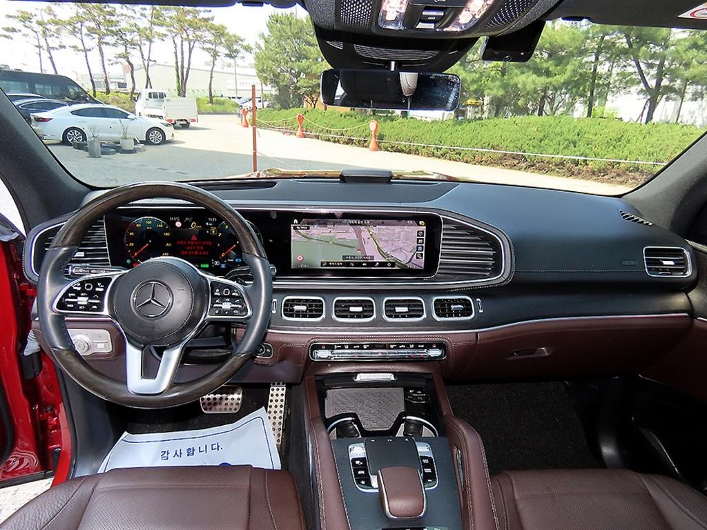 Mercedes-Benz GLS-Class — photo 07