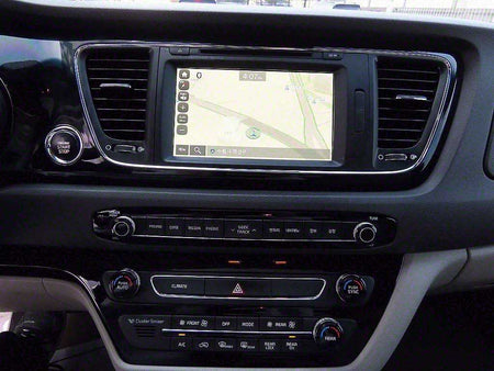Kia Carnival — photo 12