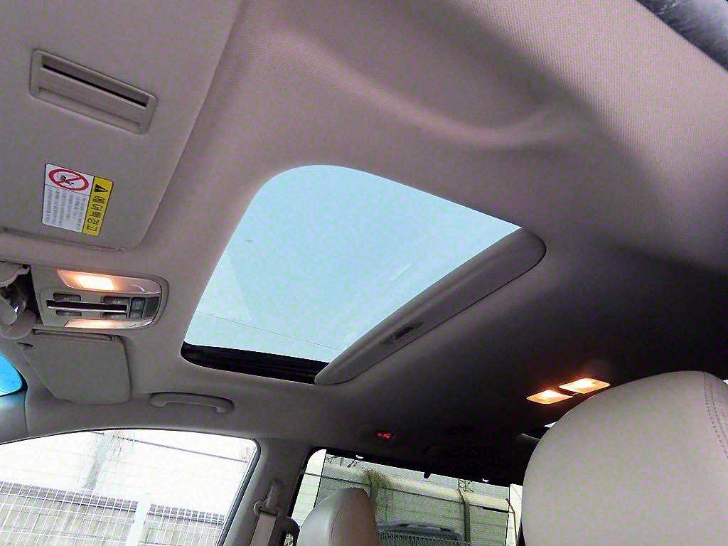 Kia Carnival — photo 16