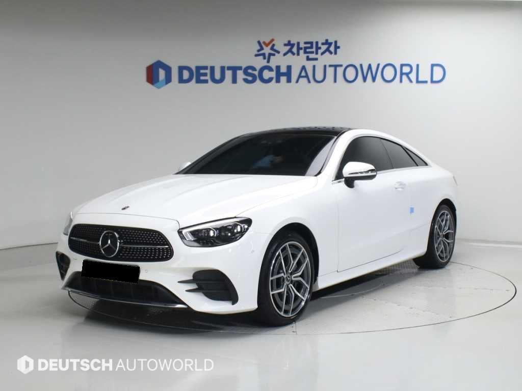 Mercedes-Benz E-Class — photo 01